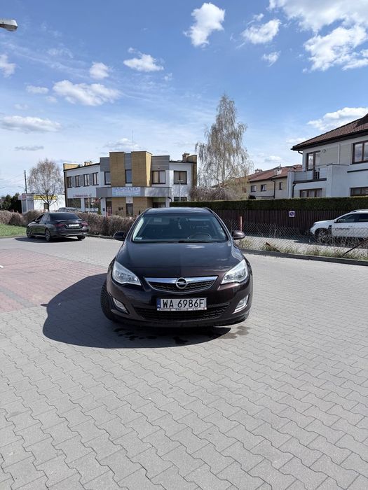 Opel Astra Opel Astra J Sports Tourer – 1.6Benzyna + AUTOMAT