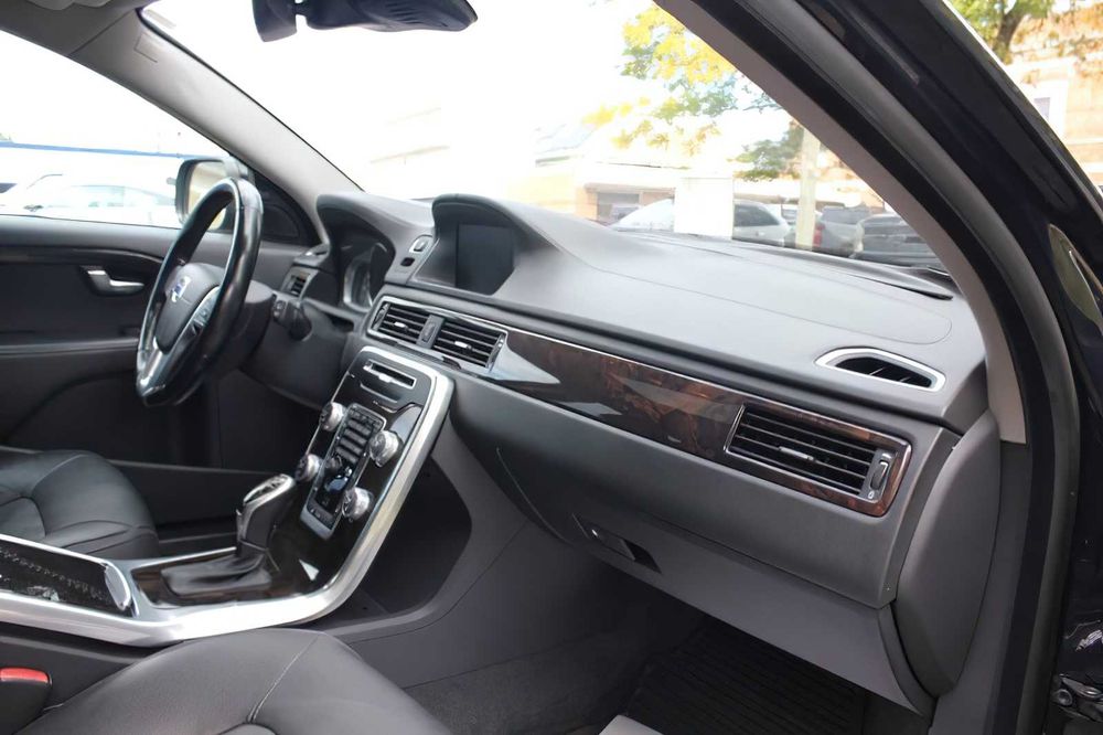 Volvo XC70 T5 Premier      2016