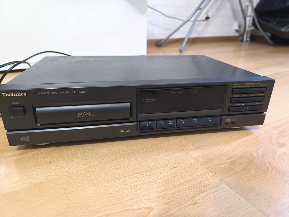 Odtwarzacz CD Technics SL-PG320A sprawny