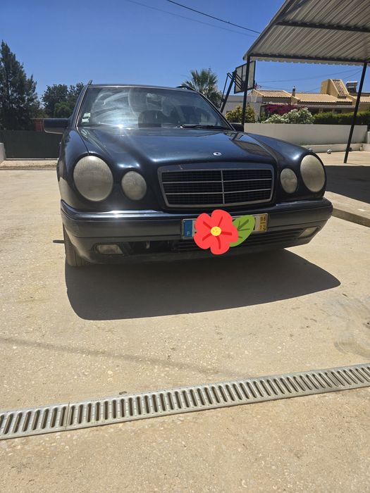 Mercedes Benz E 220 T CDI
