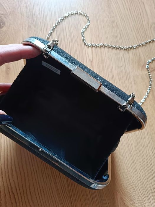 Torebka wizytowa z łańcuszkiem