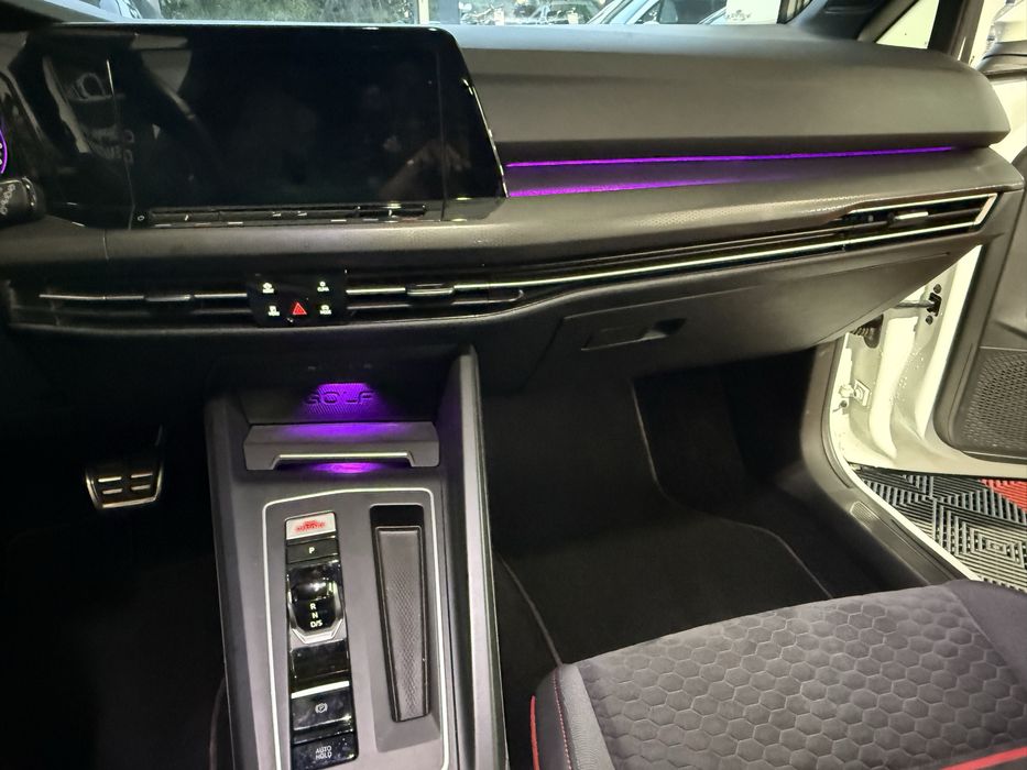 Volkswagen vw Golf 8 2.0 GTI 300CV