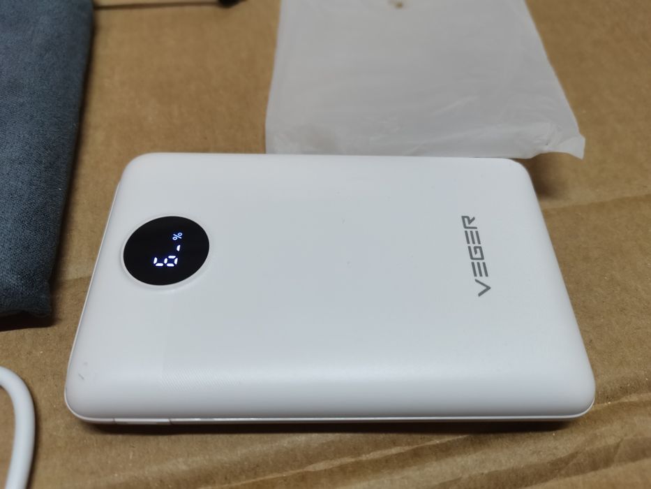 VEGER Powerbank 10 000 mAh, mini przenośny
