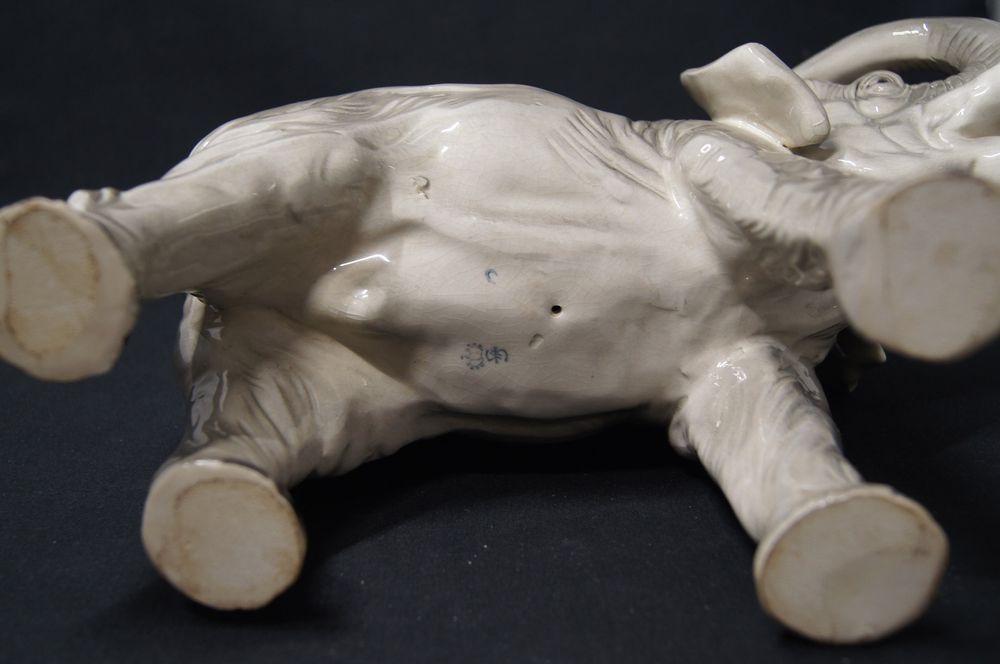 Porcelanowy słoń Sitzendorf duży