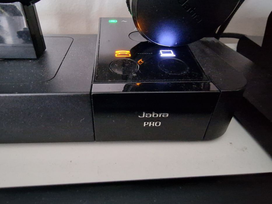 Jabra Pro Słuchawki Bezprzewodowe że stacją ładujacą