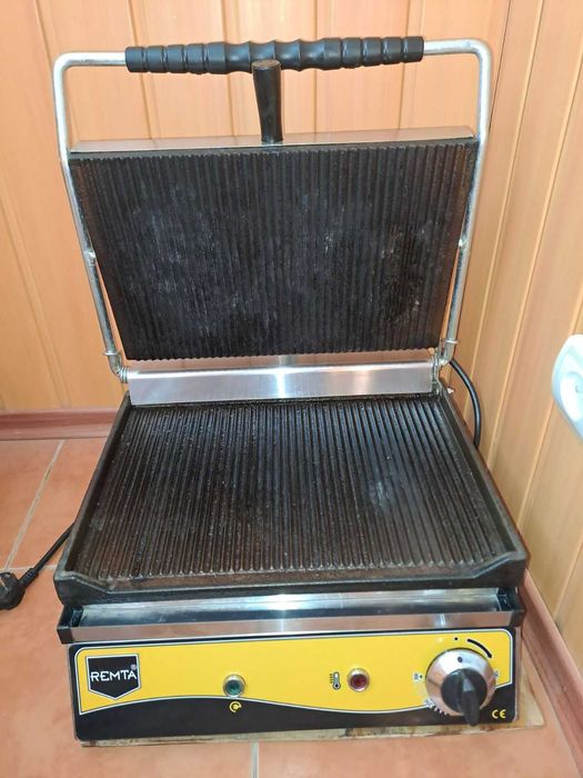 Гриль прижимний remta r76