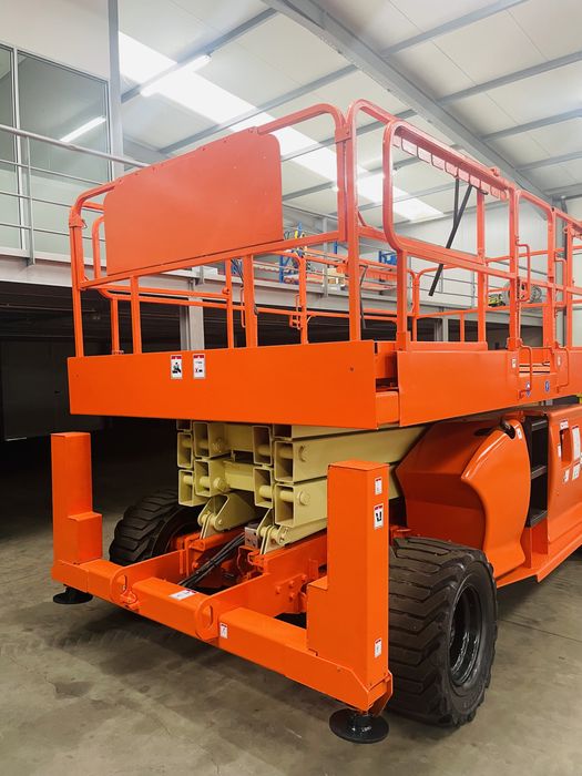 Plataforma elevatória tesoura a diesel