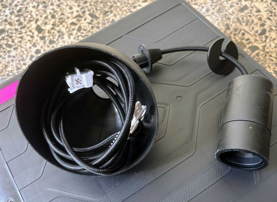 Candeeiro de teto Ikea simples, como novo