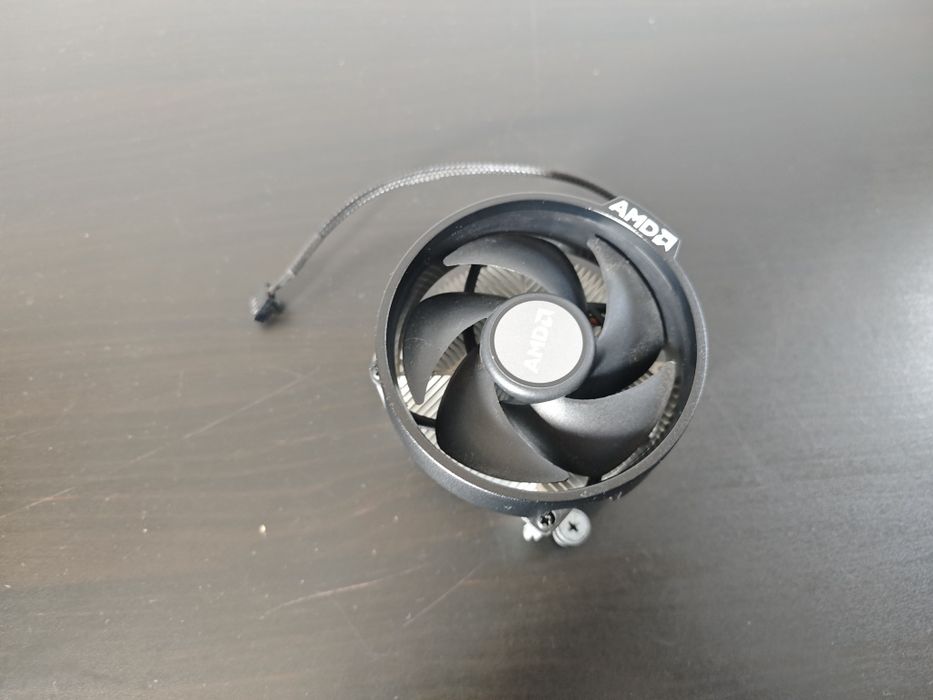 Stock Cooler AMD446818377374771201