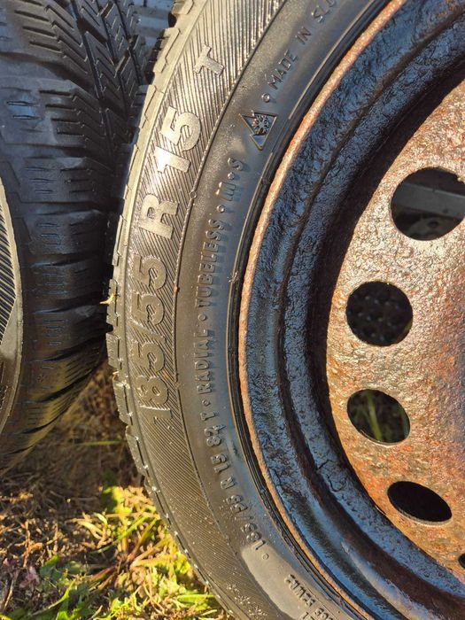 Felgi 15" z oponami zimowymi BARUM 185/55 R15 - 2 sztuki