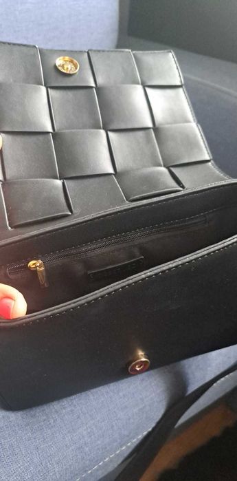 Reserved torebka listonoszka czarna