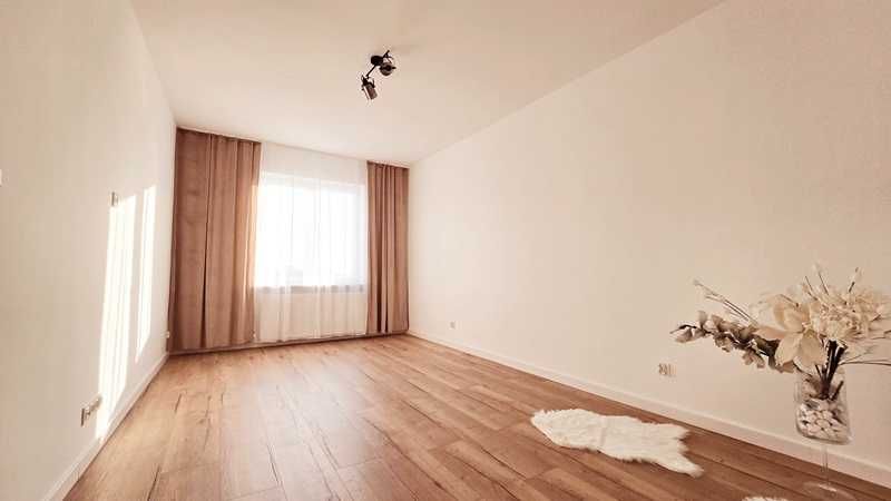 Gotowe do wprowadzenia/ przy budynku parking