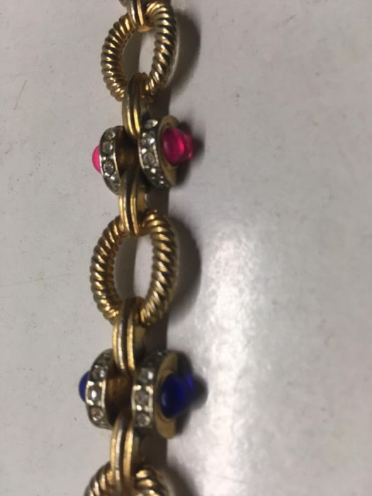 Pulseira com Brilhantes e Cores