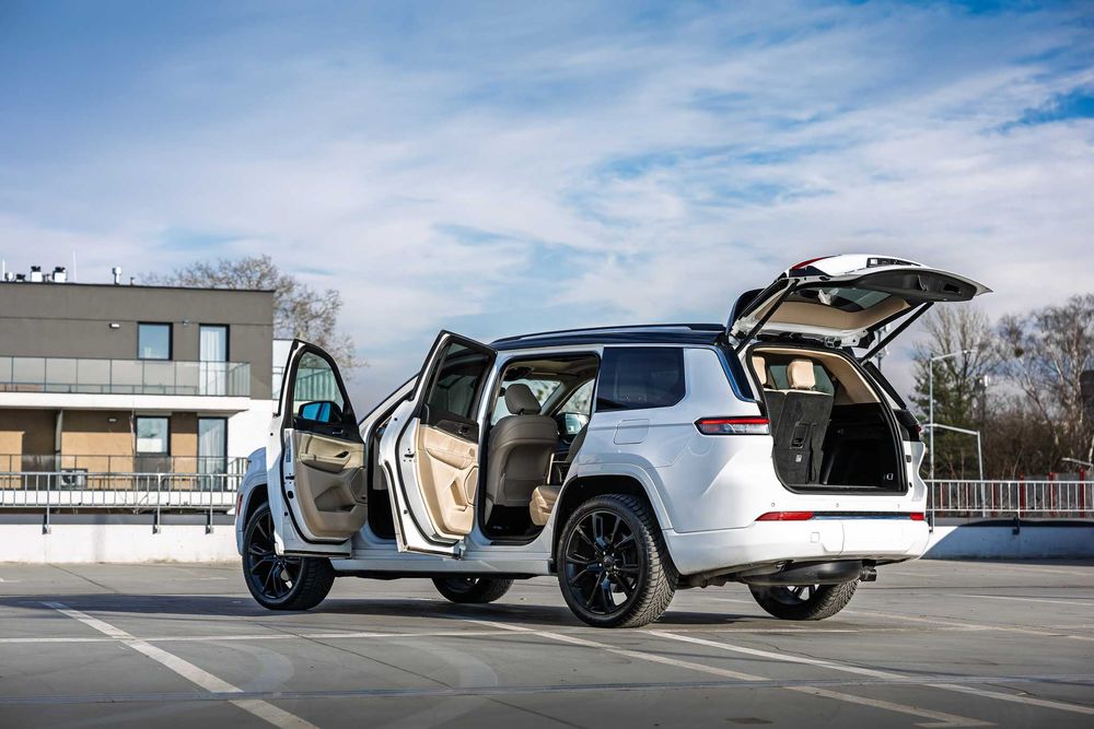 Wynajem Wypożyczalnia Samochodów JEEP GRAND CHEROKEE V6 + GAZ