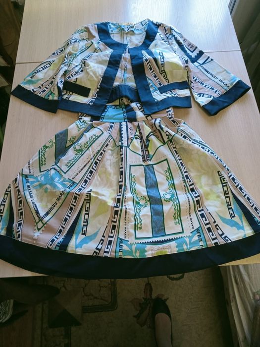 Віддам одяг для дівчинки підлітка р. XS