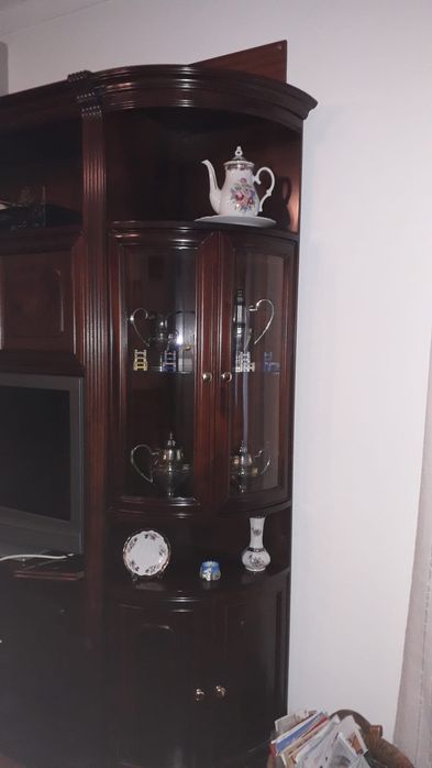 Móvel de sala em mogno