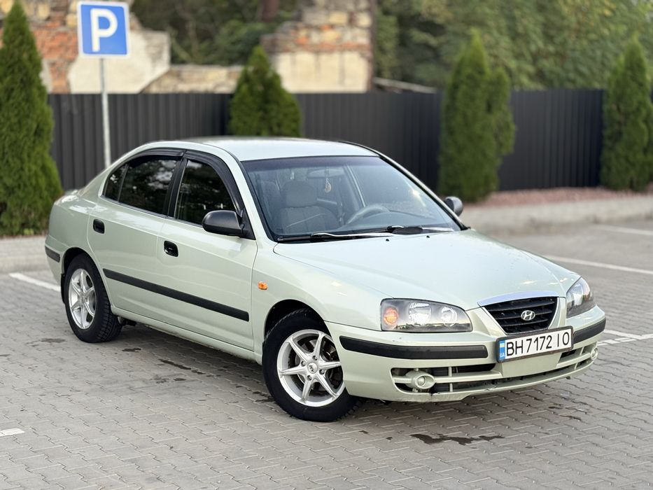 Hyundai Elantra 1.6 бензин