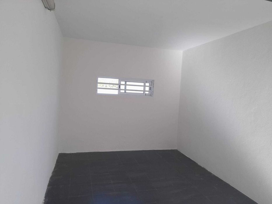 alugo garagem no Samouco