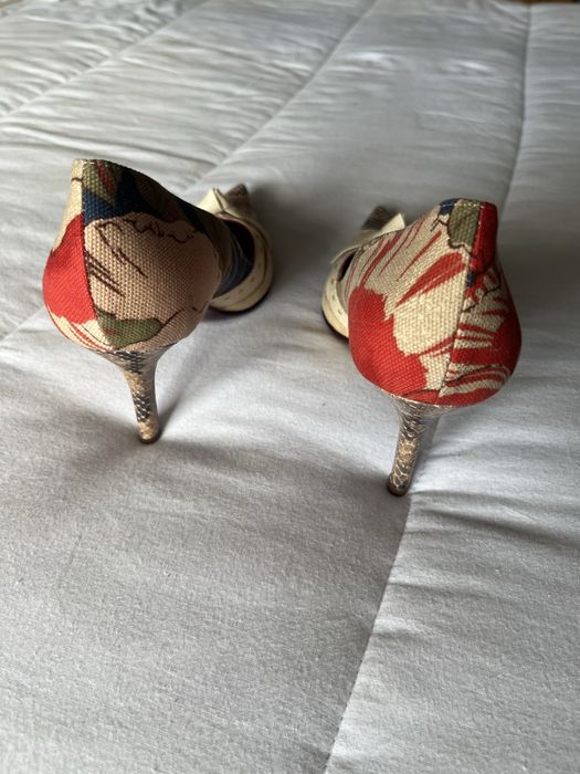 Sapatos Dolce & Gabbana, em pele