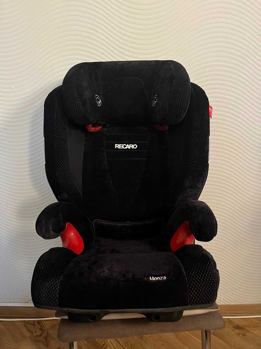Автокрісло RECARO Monza  з системою isofix