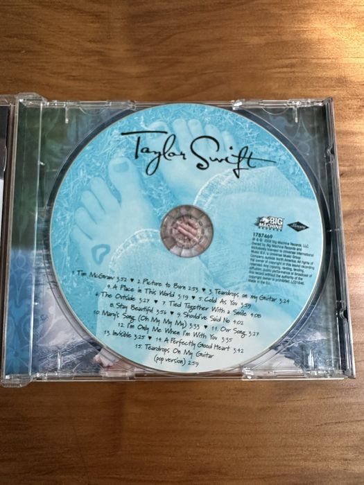 Taylor Swift debut cd