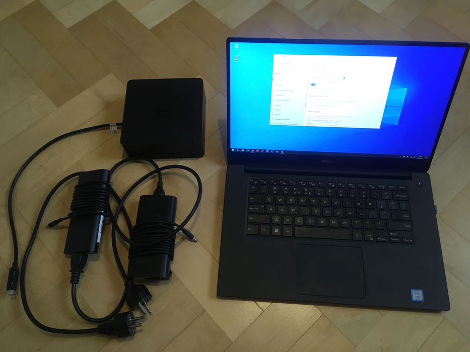 Dell XPS 9550 i7, 16GB RAM, 512 SSD, WIN 10, jedyny ze stacją TB16!