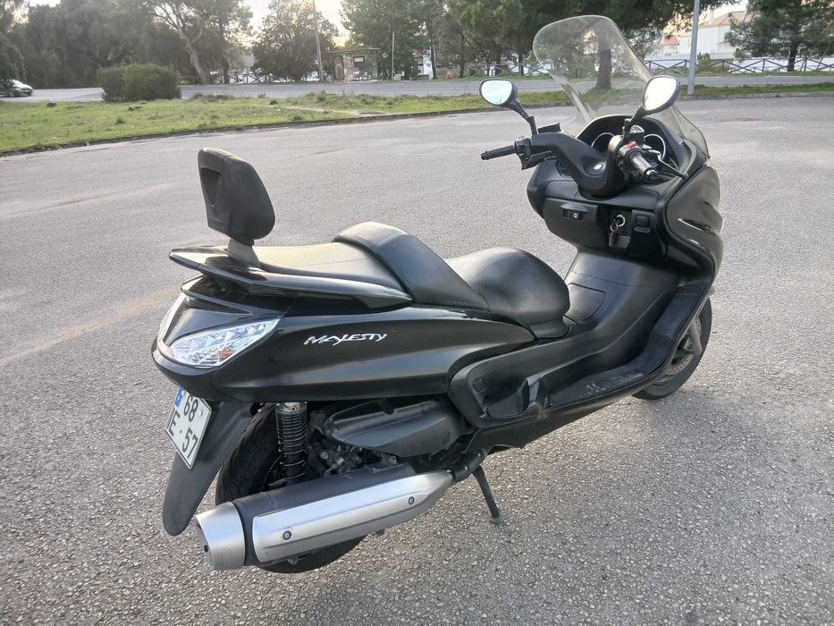 Mota Yamaha Majesty 400