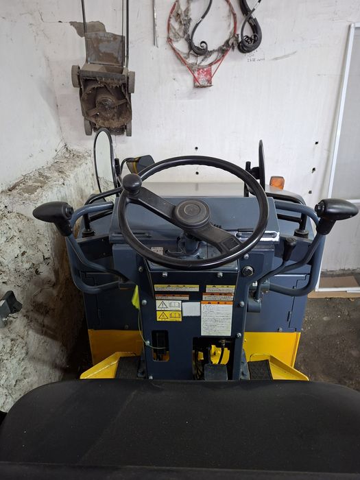 Японский каток Sakai — Идеальное состояние, готов к работе!