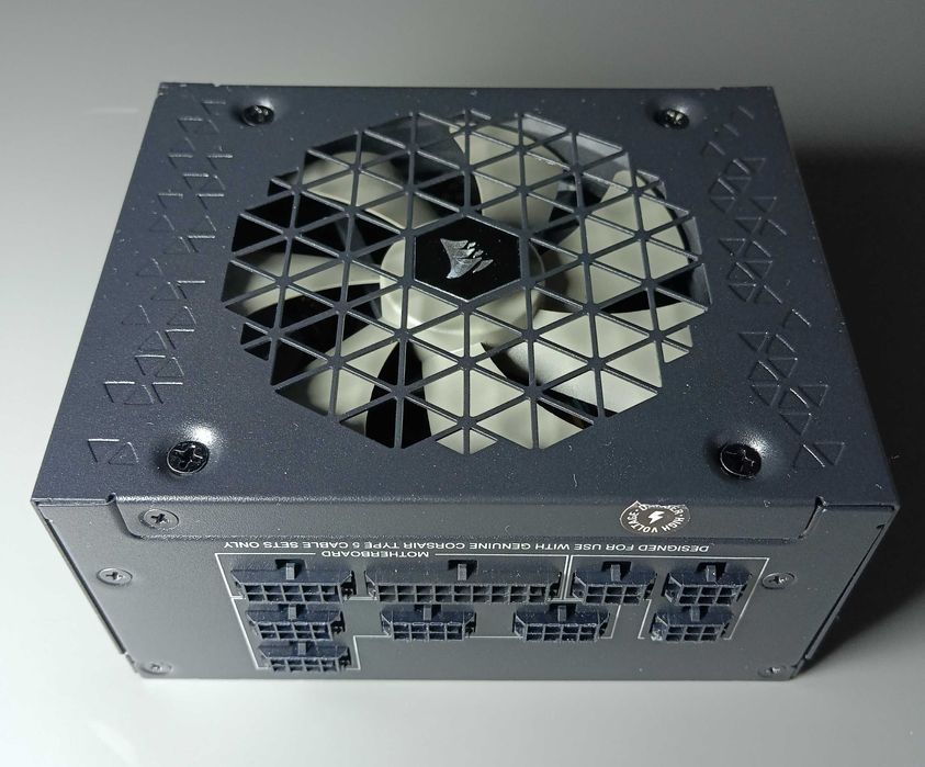 Блок живлення Corsair SF750 (SFX, Platinum)