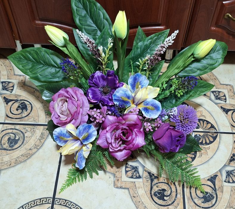 Wiązanka/ stroik nagrobny obciążony płyta