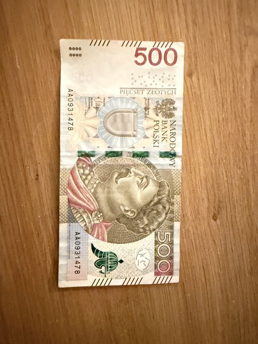 Bankonot z 2016 r., z pierwszej serii AA