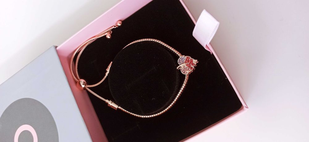 Bransoletka Regulowana z Zawieszka Lśniący Liść Pave + PUDEŁKO PANDORA