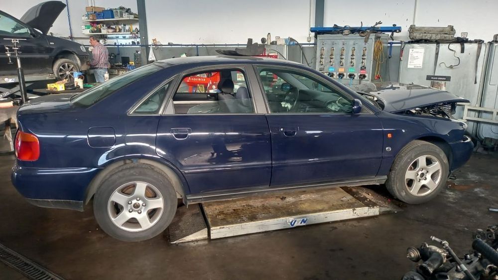 Portas Audi A4 B5 1.9 tdi 90cv de 1995