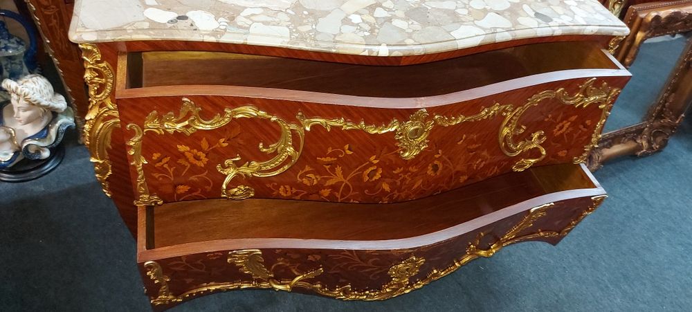 Comoda Louis XV Francesa