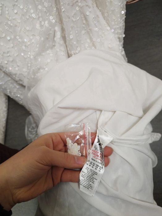 Cekinowa suknia NOWA