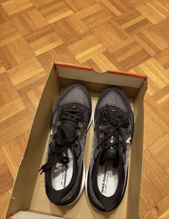 Nike vomero 17 original