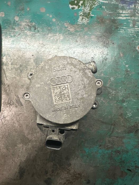 Помпа охлажения VAG Audi Q7 3.0 TFSI