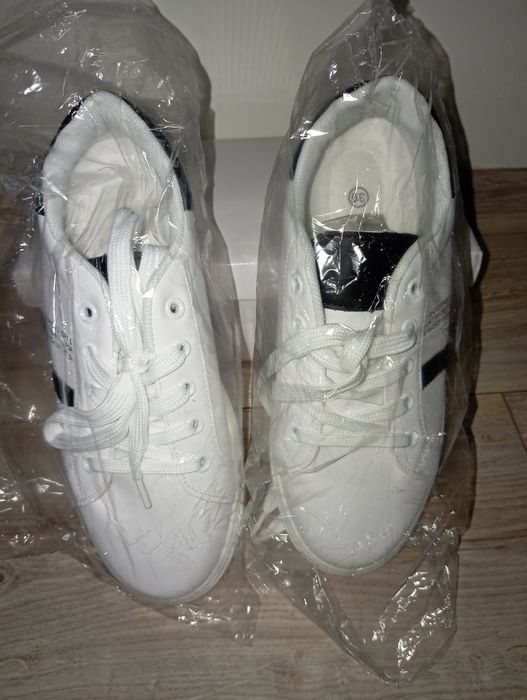 Nowe buty sportowe