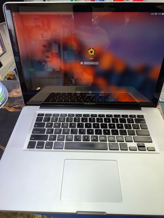 Продам Macbook pro