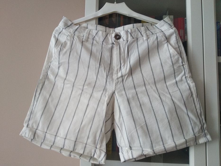 Krótkie spodenki rozm. 38