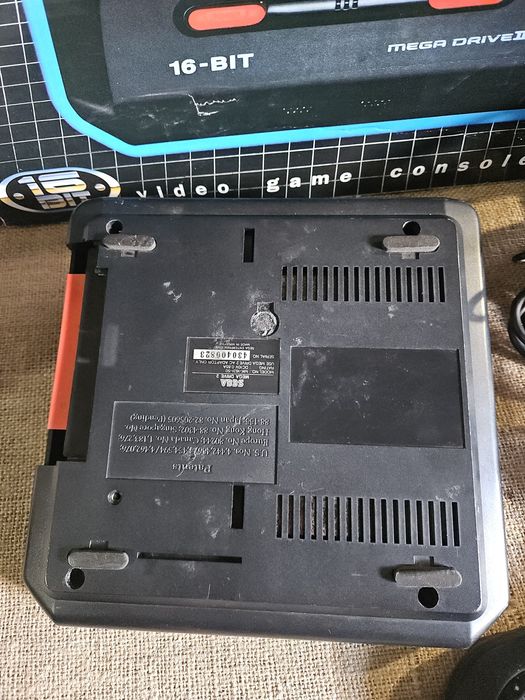Megadrive 2 com caixa