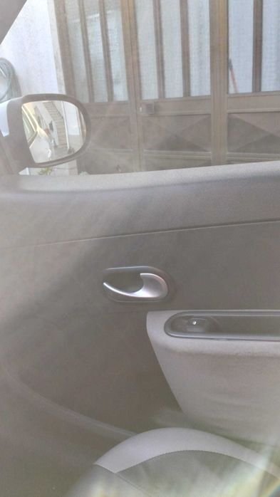 Renault Clio comercial 2 lugares