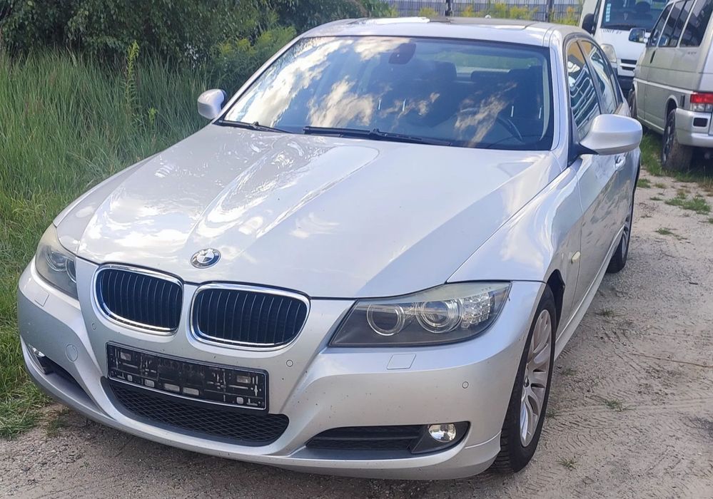 BMW Seria 3 2,0 Benzyna 143 konie Xenon Clmatronic Szyberdach 2xParktronic