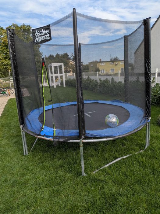 Trampolina ogrodowa