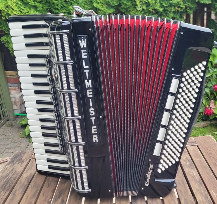 Sprzedam akordeon Weltmeister Cantus IV