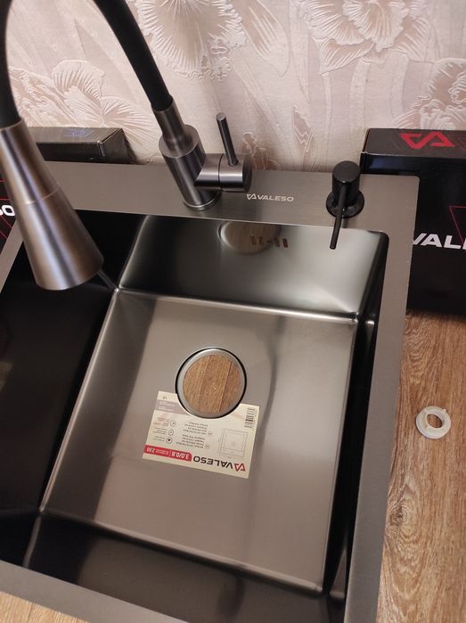 Кухонная мойка Valeso 45*45 pvd чёрная 3 mm.