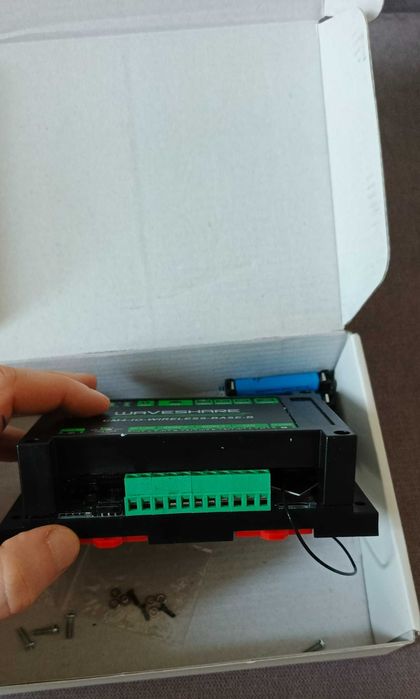 Waveshare CM4-IO-Wireless-Base-B + Raspberry CM4 + buffer baterii+Wifi