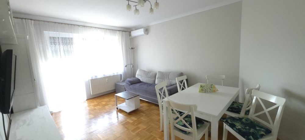 Toruń, ul. Długa | 49 m² - kuchnia i 2 oddzielne pokoje,  balkon, klimatyzacja