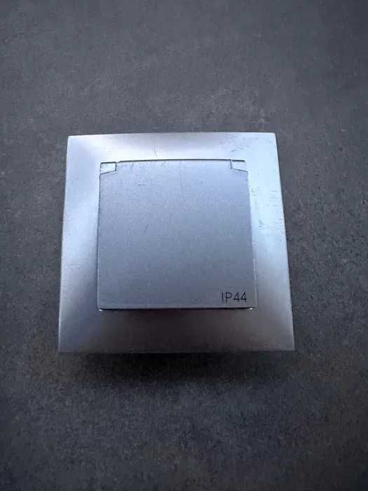 Nowy włącznik światła pojedynczy szary IP44