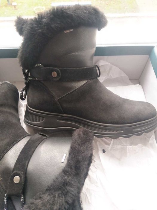 Сапожки жіночі GEOX 39